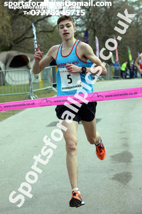 Mens and Womens under-17s 5k 2019 ERRA Road Race, Sutton Coldfield. Photo:  David T. Hewitson/Sports for All Pics